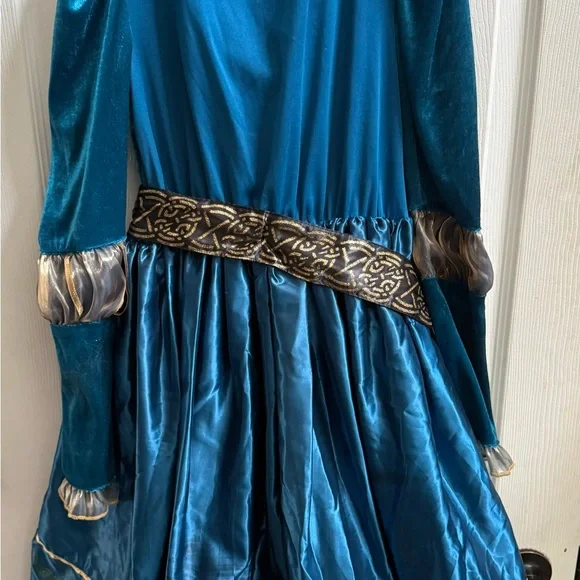 Disney Parks MERIDA Dress Costume Girl Sz Large Includes Bow Quiver Arrows Purse - Picture 3 of 10